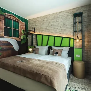 - The Niu, Hop By Ihg Hotel